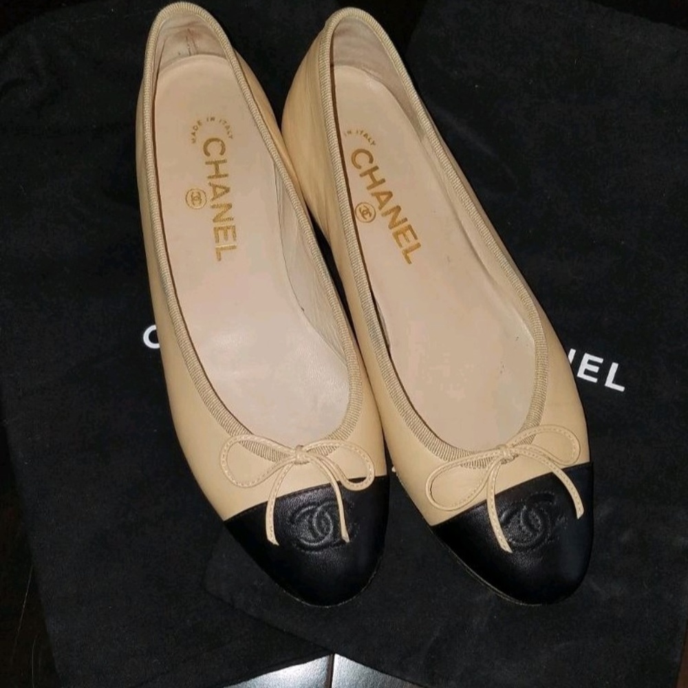 Authentic CHANEL Cap toe Ballet Flat